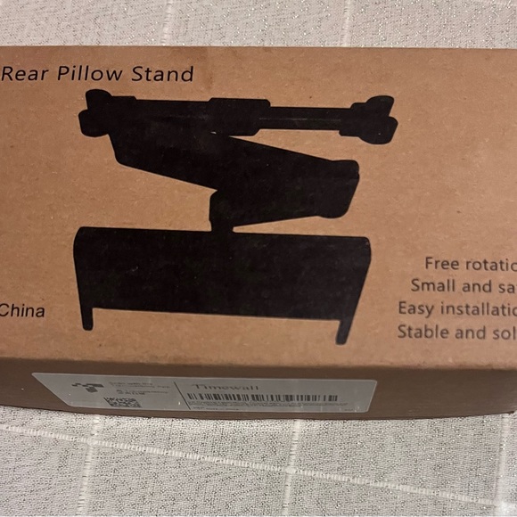 Car Rear Pillow Stand - Picture 2 of 7